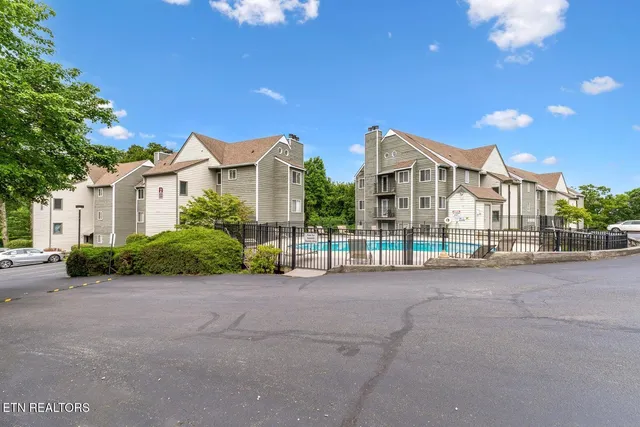 $209,899 | 1260 Ski View Drive, Unit 2206, Gatlinburg, TN 37738