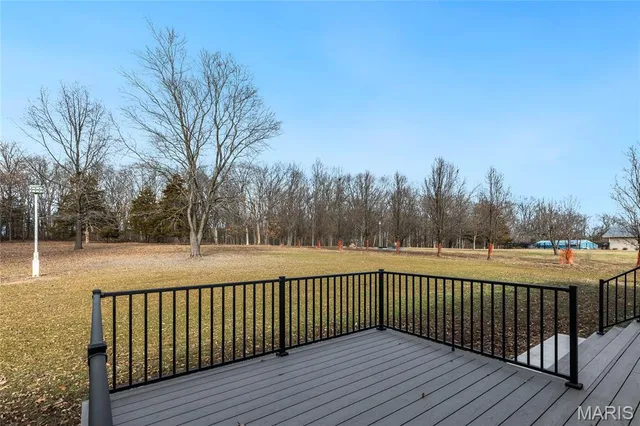 $500,000 | 22121 Glen Ellen Cove, Warrenton, MO 63383