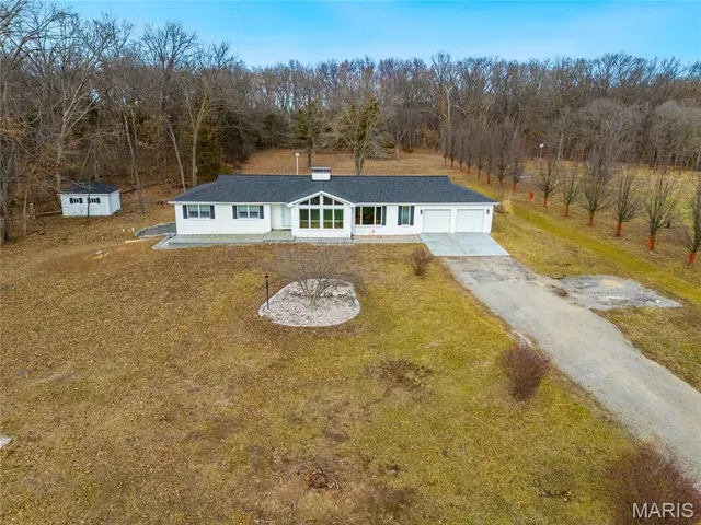 $500,000 | 22121 Glen Ellen Cove, Warrenton, MO 63383