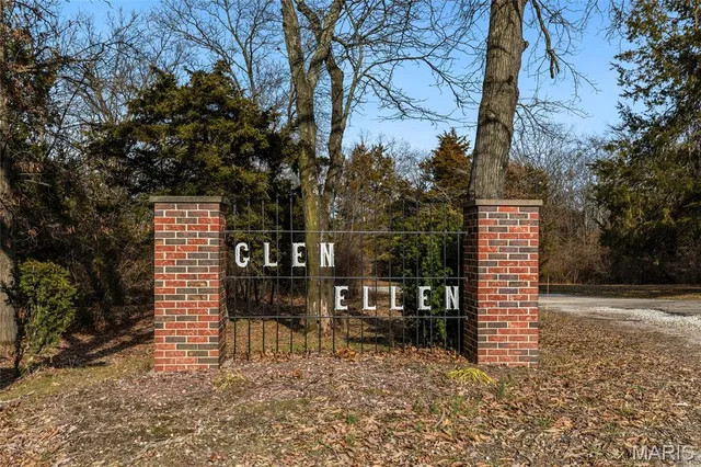 $500,000 | 22121 Glen Ellen Cove, Warrenton, MO 63383