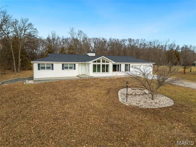 $500,000 | 22121 Glen Ellen Cove, Warrenton, MO 63383