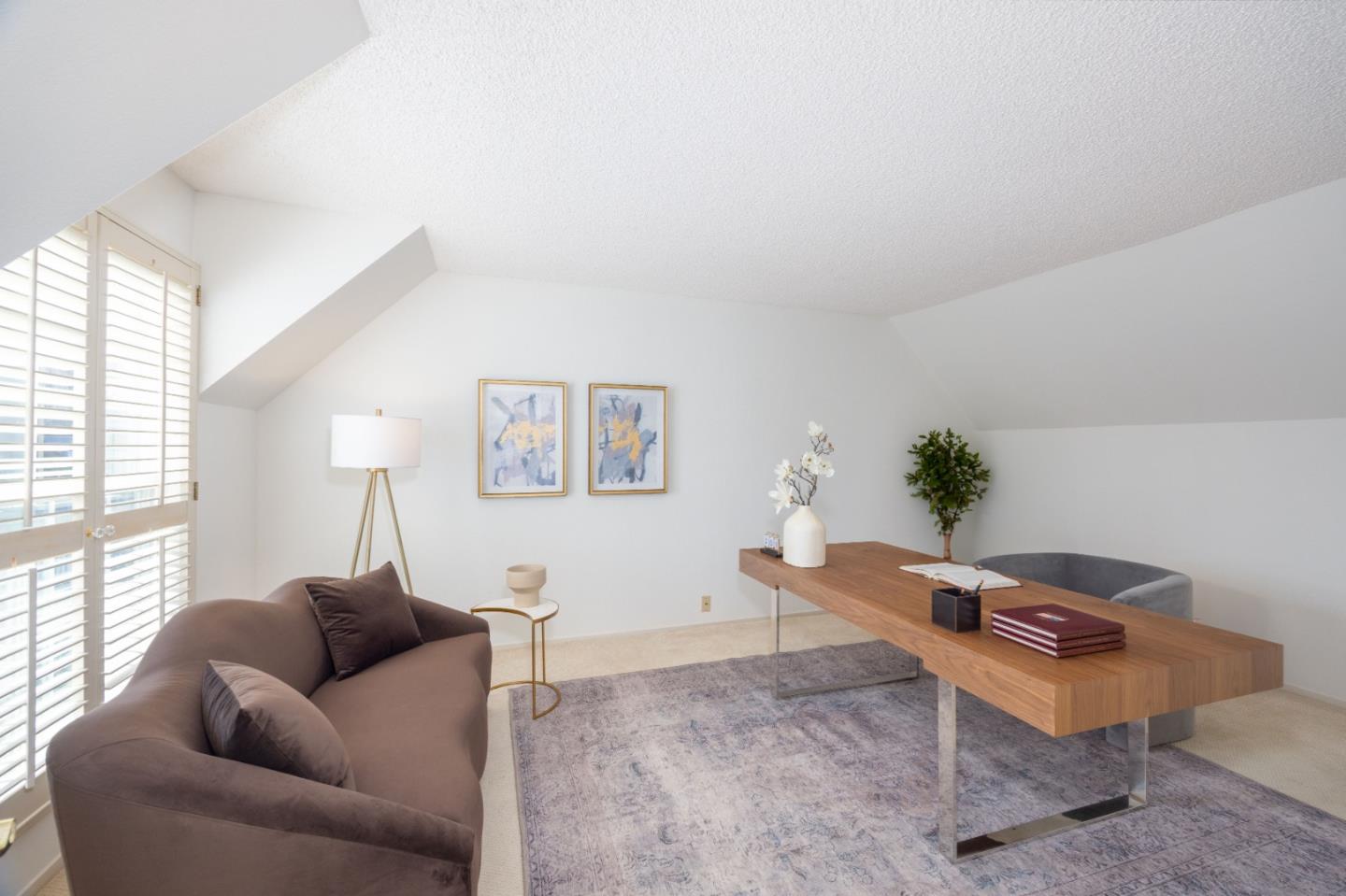 21 Pinehurst Lane Half Moon Bay, CA 94019 - Photo 30 of 43 a living room with furniture