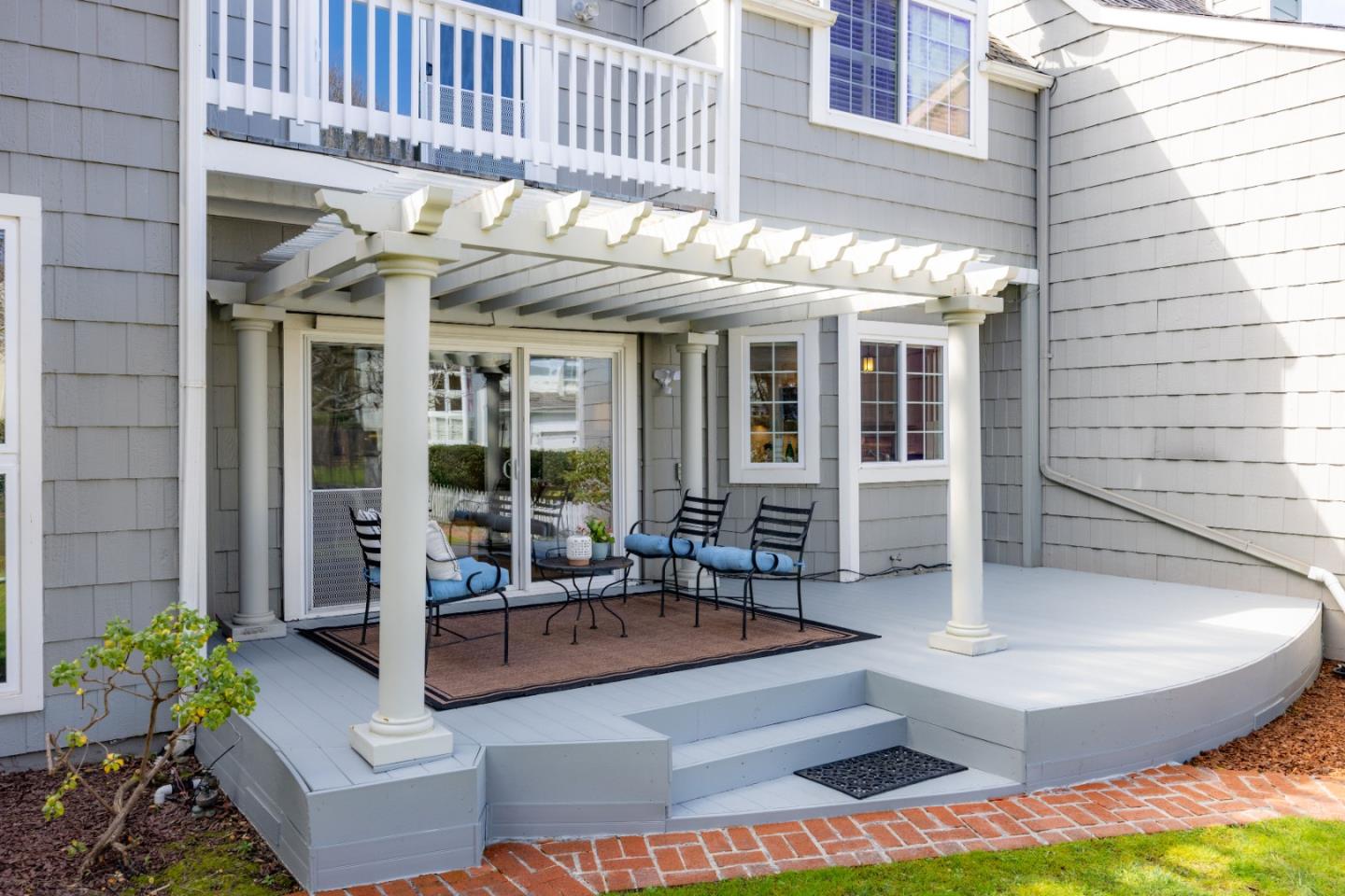 21 Pinehurst Lane Half Moon Bay, CA 94019 - Photo 33 of 43 a view of a building with sitting area