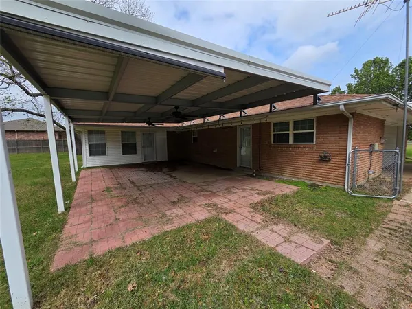 $2,500 | 901 Main Street, Quinlan, TX 75474