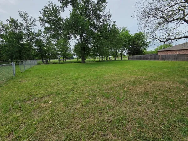 $2,500 | 901 Main Street, Quinlan, TX 75474