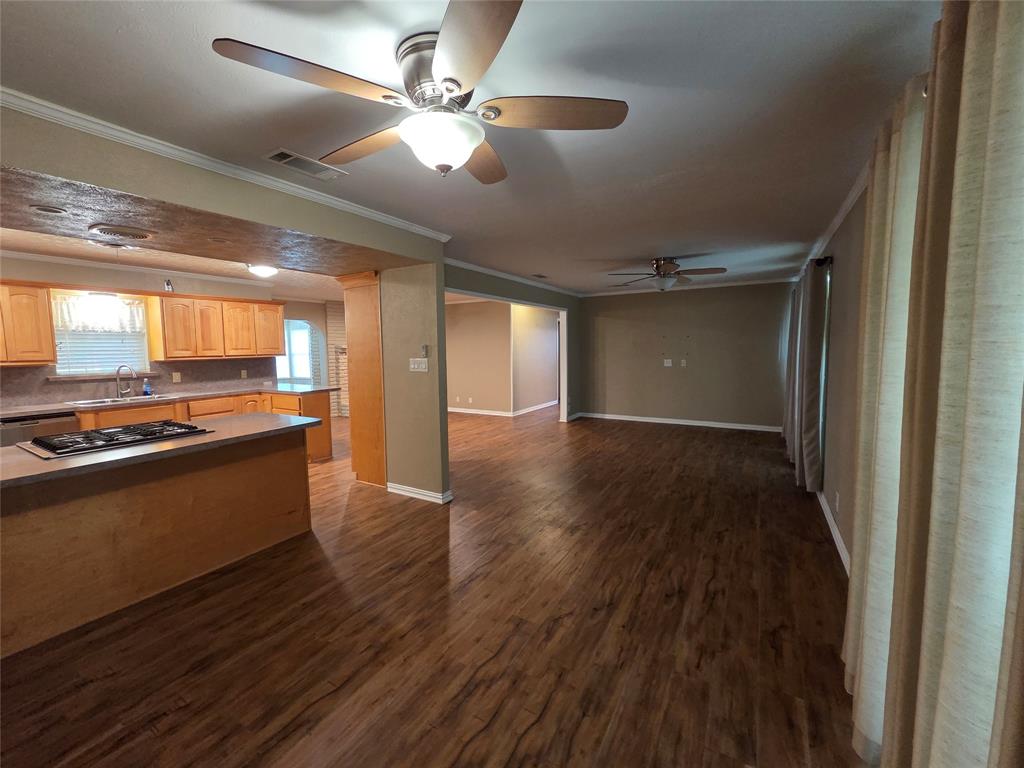 901 Main Street Quinlan, TX 75474 - Photo 7 of 22