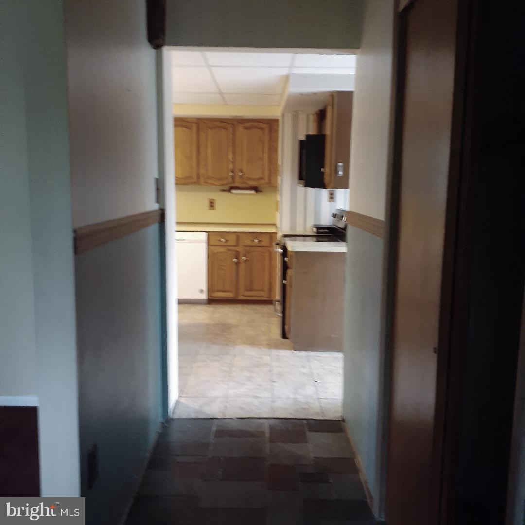 9 Billies Road New Philadelphia, PA 17959 - Photo 7 of 27 kitchen