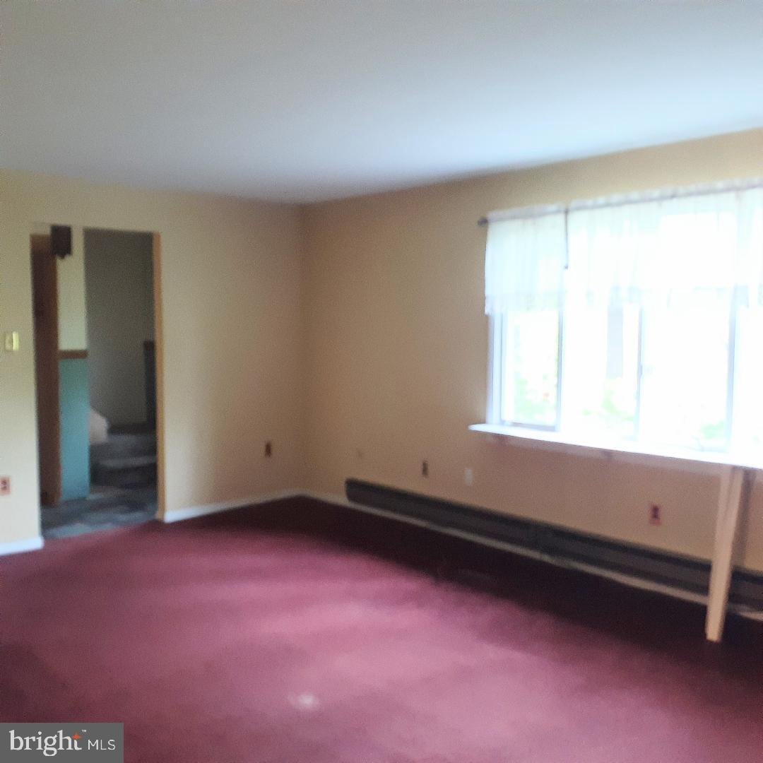 9 Billies Road New Philadelphia, PA 17959 - Photo 9 of 27 Living room