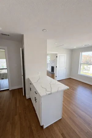 $2,095 | 2001 Brun Street, Unit 1, Houston, TX 77019