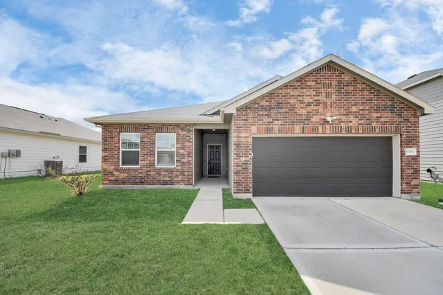 $2,100 | 6306 Highland Trl Drive, Richmond, TX 77469