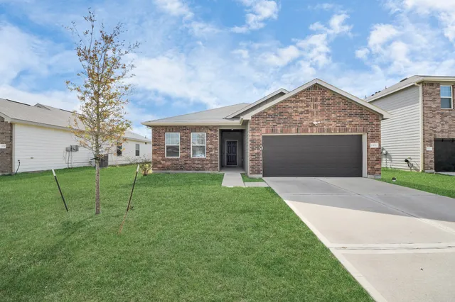 $2,100 | 6306 Highland Trl Drive, Richmond, TX 77469