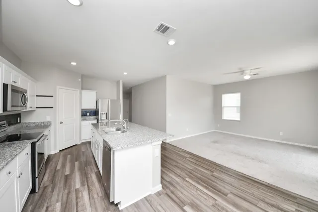 $2,100 | 6306 Highland Trl Drive, Richmond, TX 77469