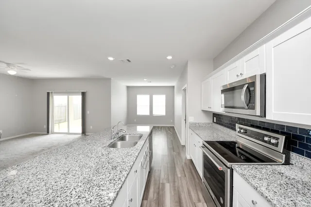 $2,100 | 6306 Highland Trl Drive, Richmond, TX 77469