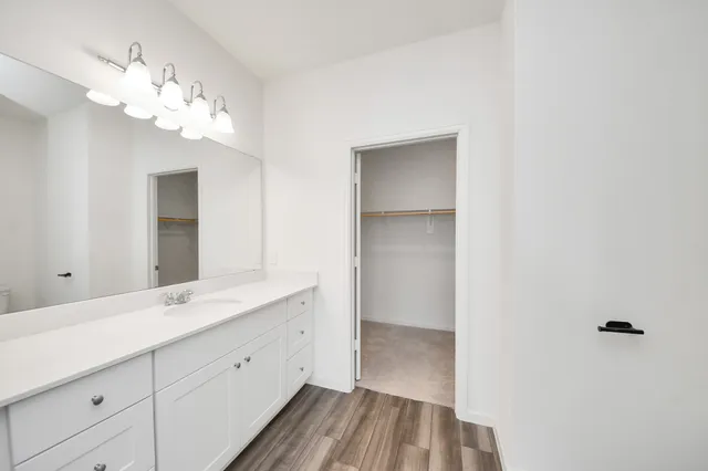 $2,100 | 6306 Highland Trl Drive, Richmond, TX 77469