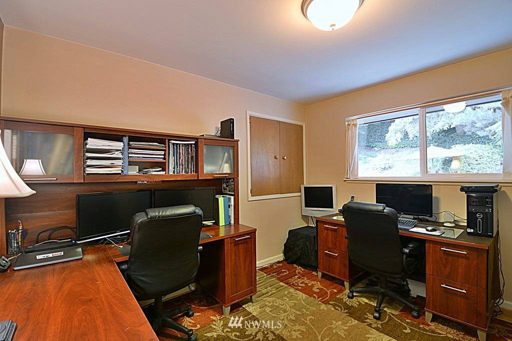 9415 Valhalla Way Bothell, WA 98011 - Photo 13 of 21 Gallery Image 13
