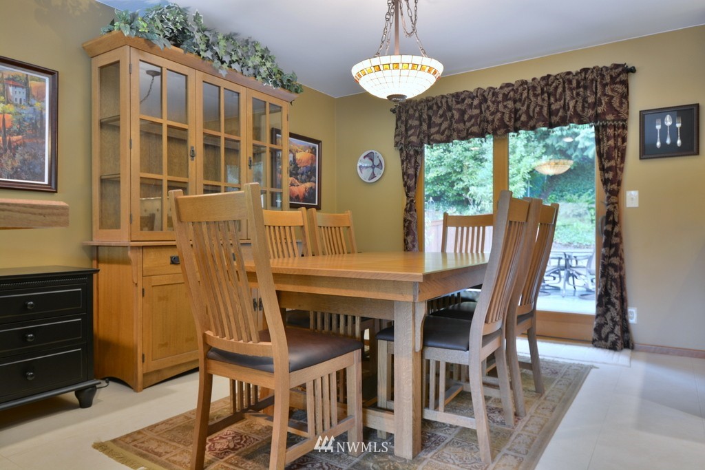 9415 Valhalla Way Bothell, WA 98011 - Photo 7 of 21 Gallery Image 7