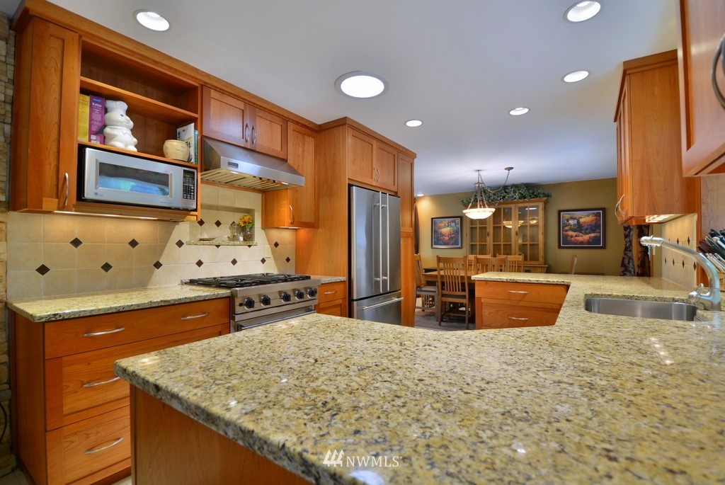9415 Valhalla Way Bothell, WA 98011 - Photo 9 of 21 Gallery Image 9