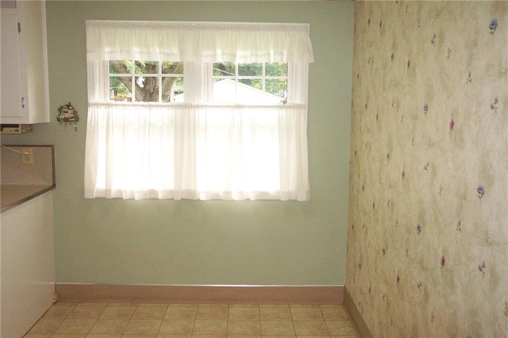 65 Maxwell Road Indianapolis, IN 46217 - Photo 7 of 24 Gallery Image 7