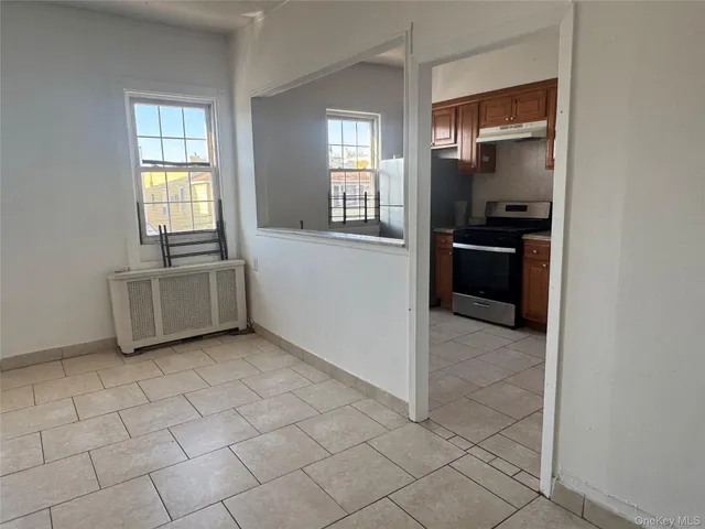 $2,200 | 95-11 90th Street, Unit 2F | Ozone Park