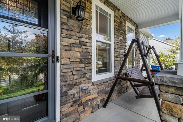 a house view with a backyard space