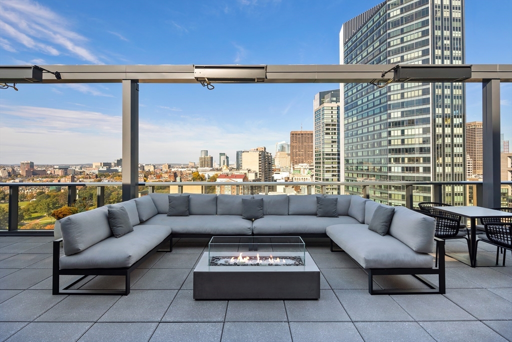 55 Lagrange Street, Unit 1603 Boston, MA 02111 - Photo 8 of 17