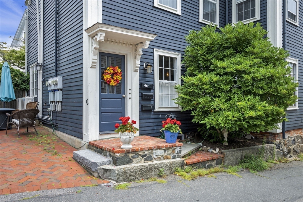 102 Front Street, Unit 3 Marblehead, MA 01945 - Photo 17 of 18 Gallery Image 17