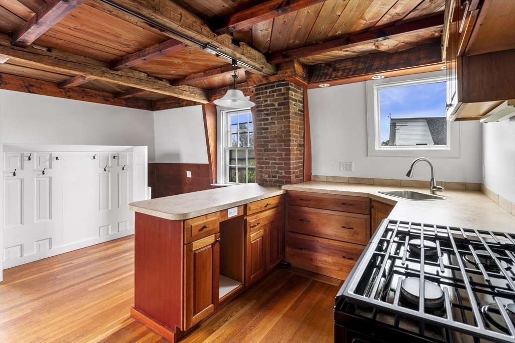 102 Front Street, Unit 3 Marblehead, MA 01945 - Photo 5 of 18 Gallery Image 5