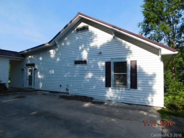 1379 Coffeytown Road Lincolnton, NC 28092 - Photo 2 of 22 Gallery Image 2