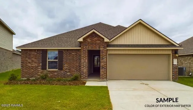 $218,500 | 303 Oak Heights Drive, Duson, LA 70529