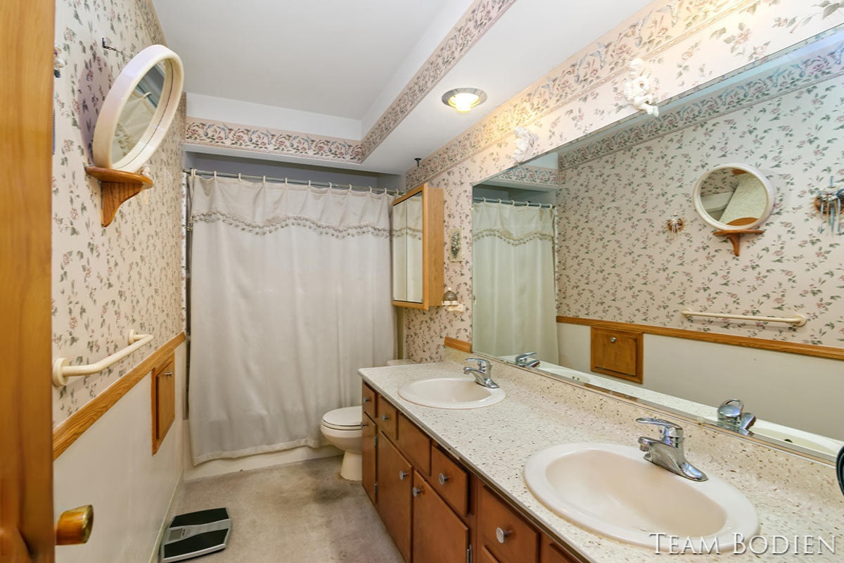 7510 Yorktown Road Lansing, MI 48917 - Photo 13 of 21 IMG_1013