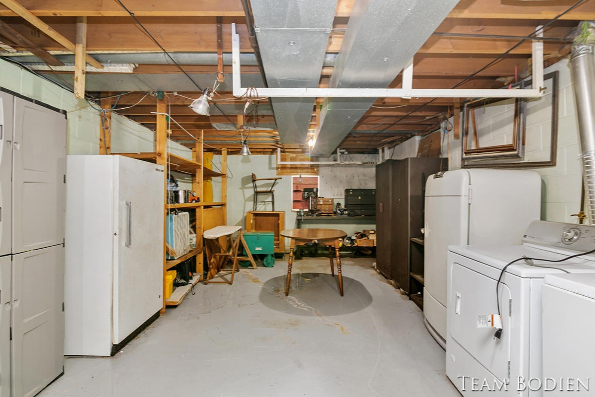 7510 Yorktown Road Lansing, MI 48917 - Photo 14 of 21 IMG_1014