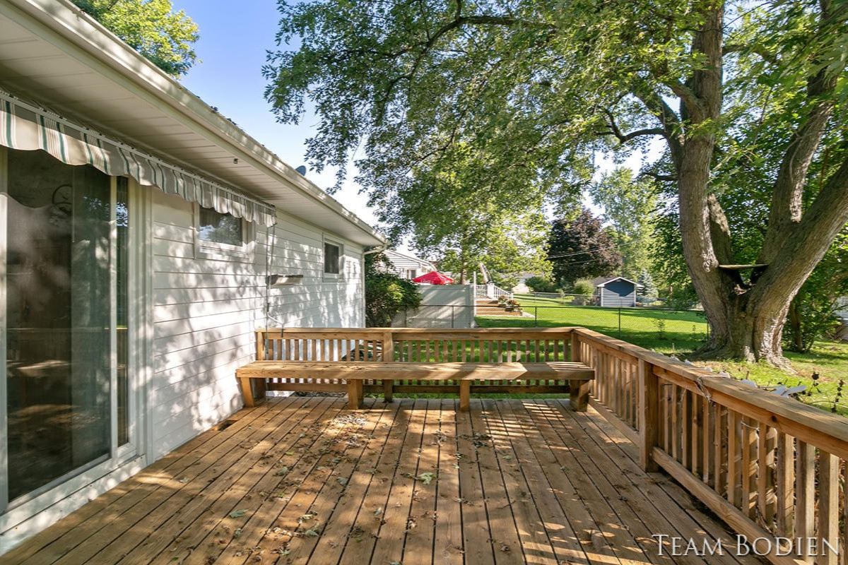 7510 Yorktown Road Lansing, MI 48917 - Photo 20 of 21 IMG_1020