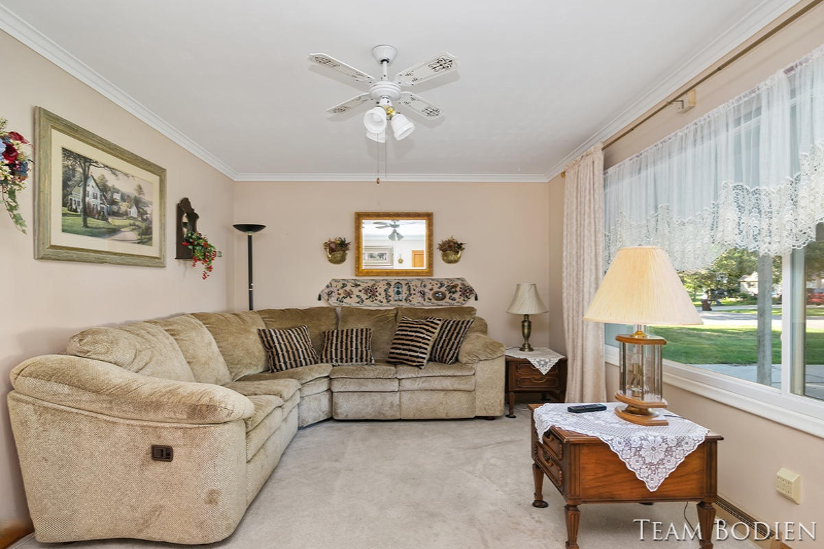 7510 Yorktown Road Lansing, MI 48917 - Photo 4 of 21 IMG_1003
