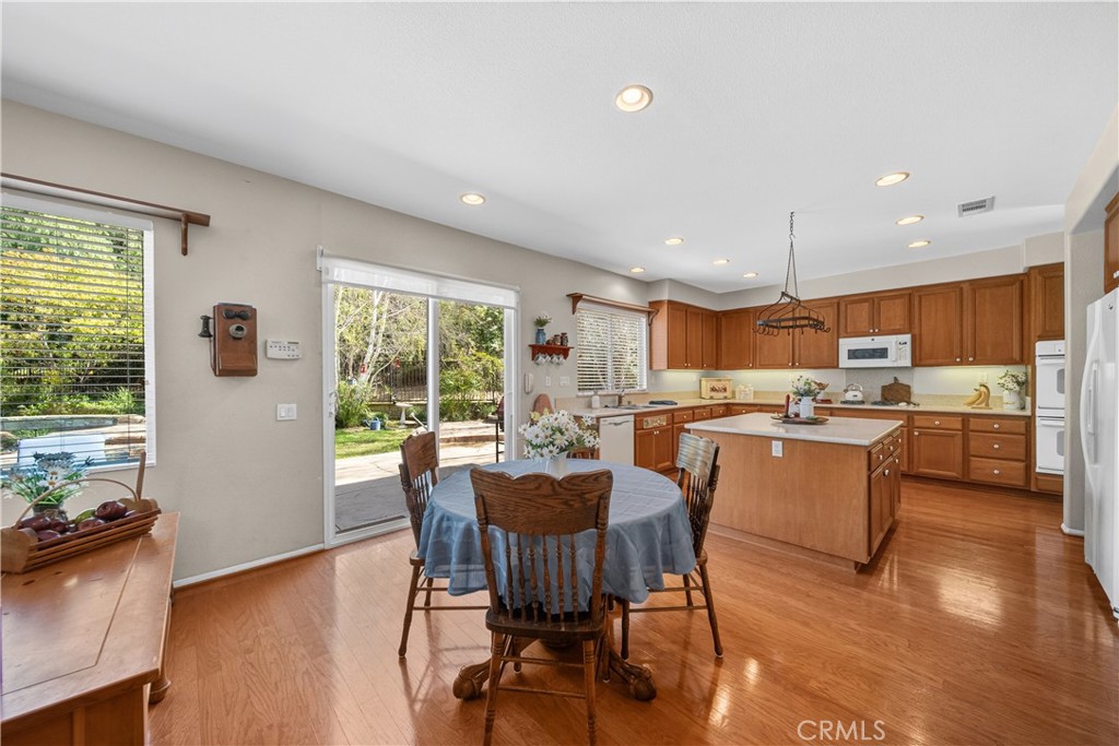 22262 Trinity Place Saugus, CA 91390 - Photo 29 of 76 Kitchen Table into Kitchen