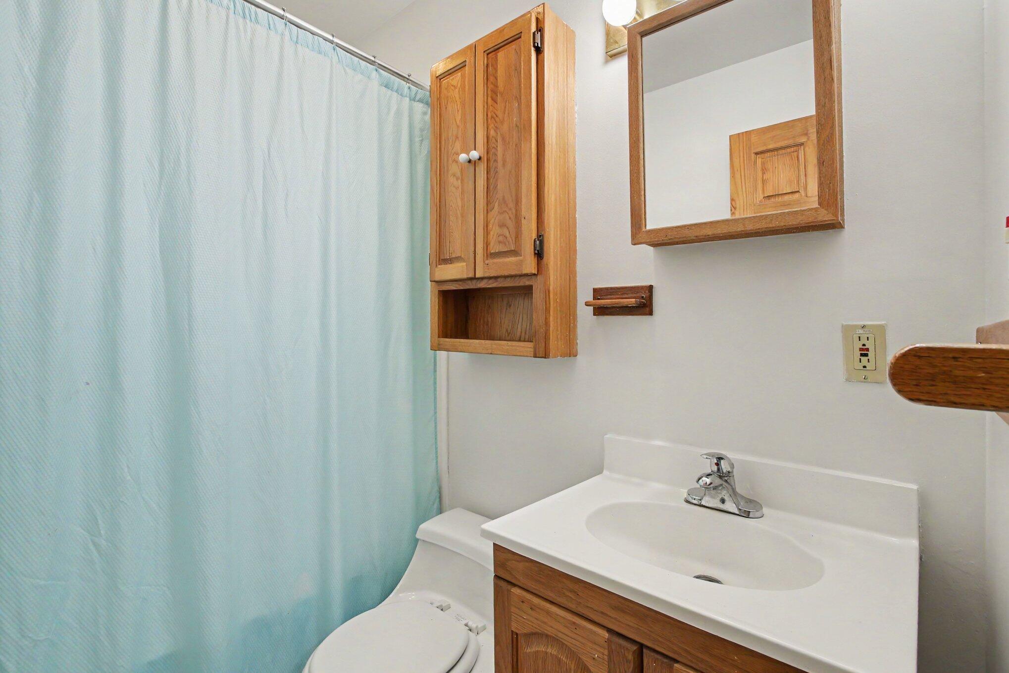 8016 Gordon Place Highland, IN 46322 - Photo 16 of 28 2038x1359
