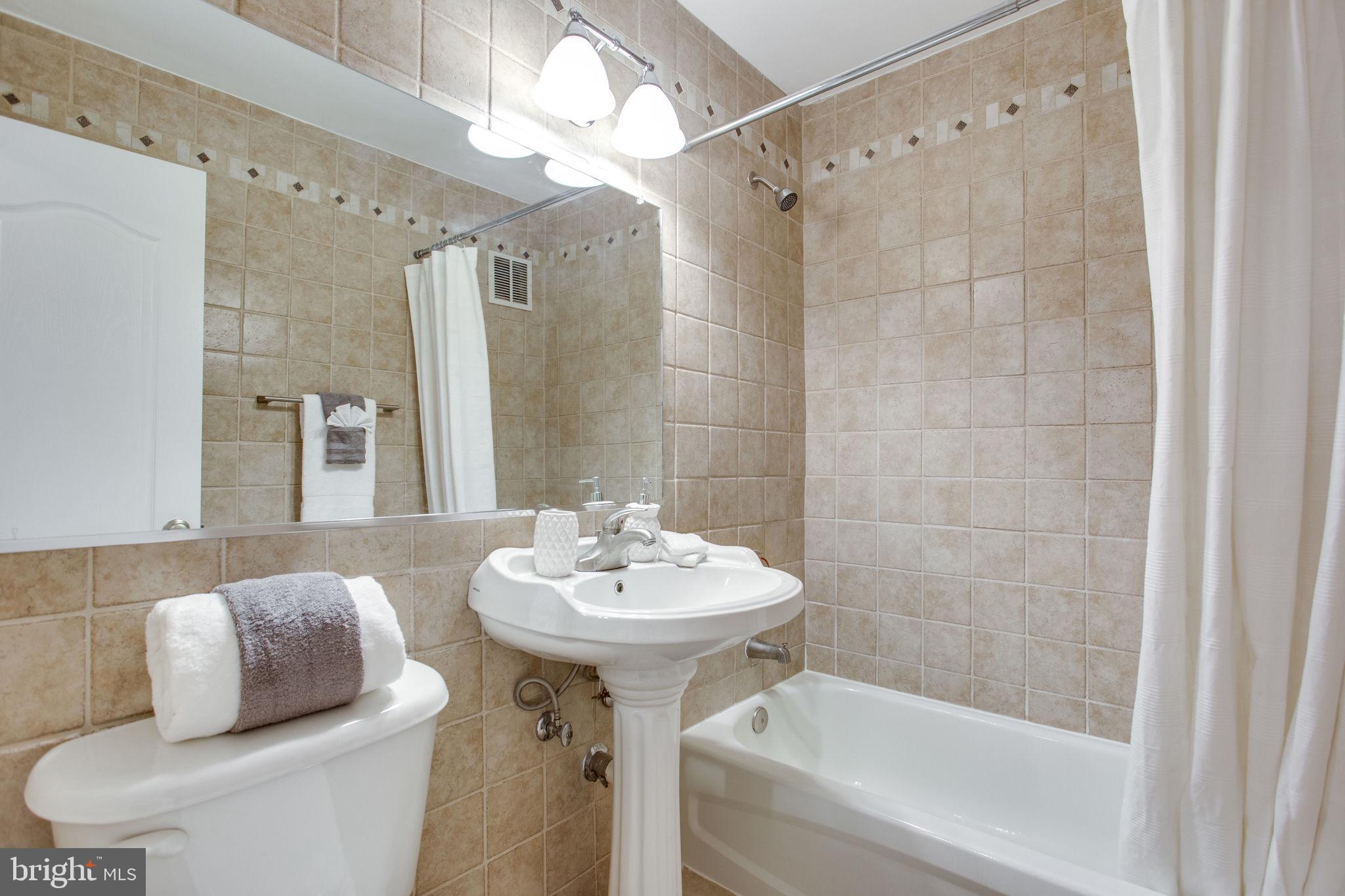 738 Longfellow Street Northwest, Unit 413 Washington, DC 20011 - Photo 17 of 24