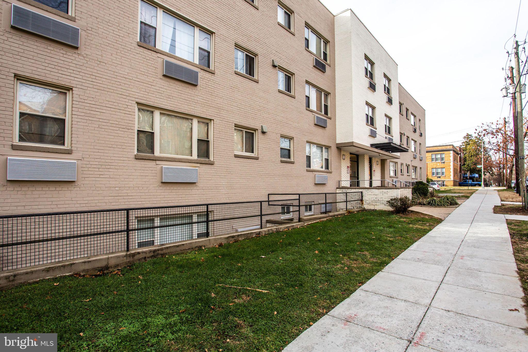 738 Longfellow Street Northwest, Unit 413 Washington, DC 20011 - Photo 23 of 24