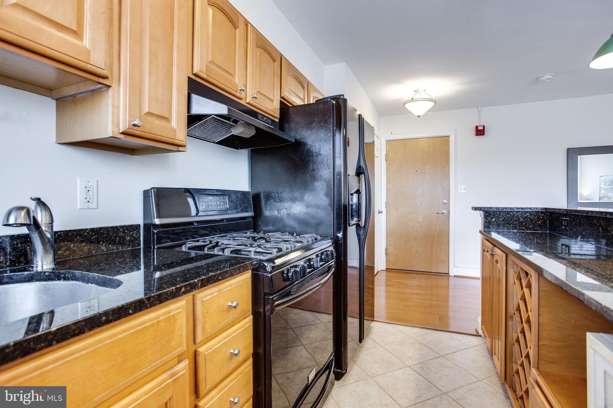 738 Longfellow Street Northwest, Unit 413 Washington, DC 20011 - Photo 6 of 24