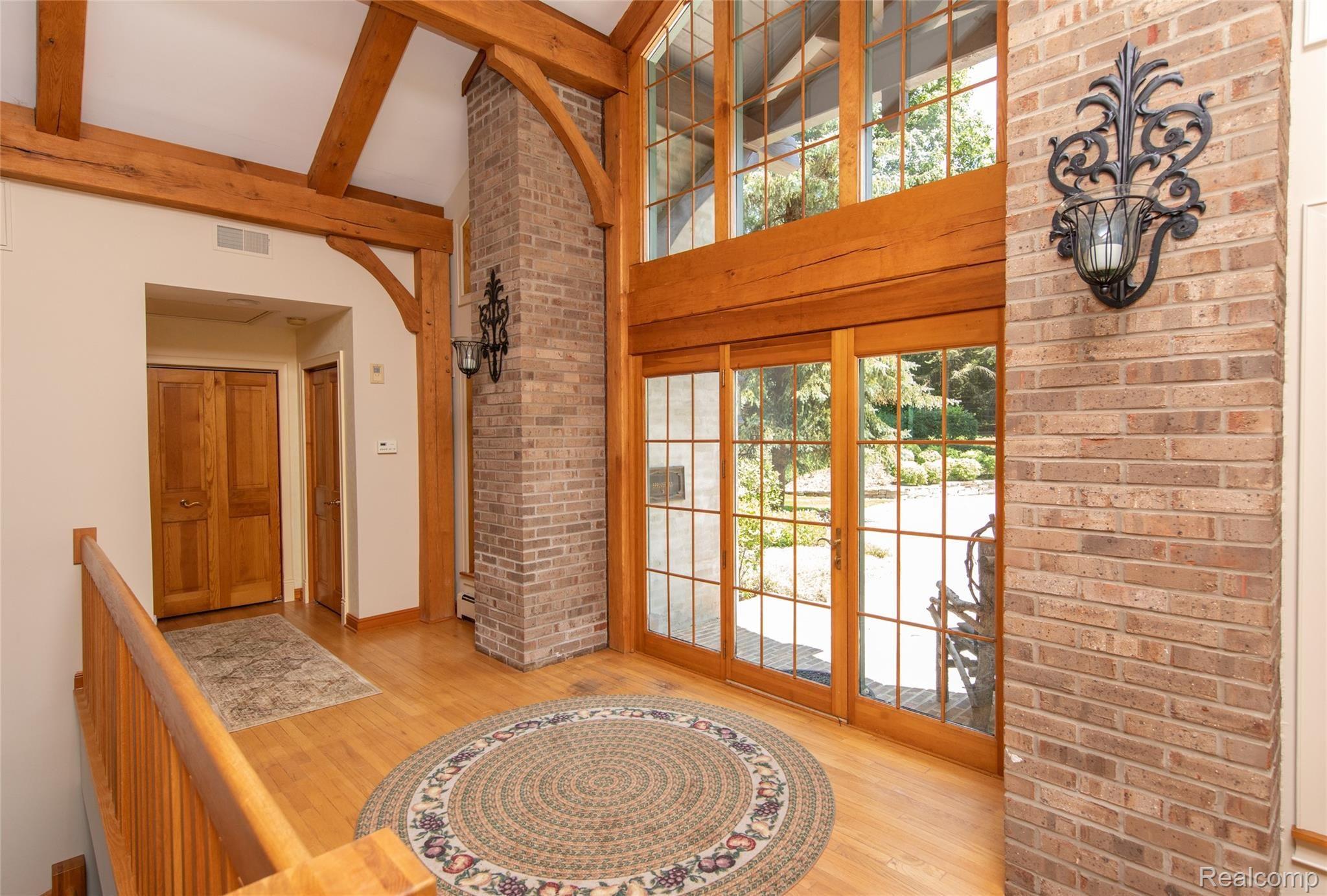 1515 Addaleen Road Highland, MI 48357 - Photo 13 of 48 Bright Foyer