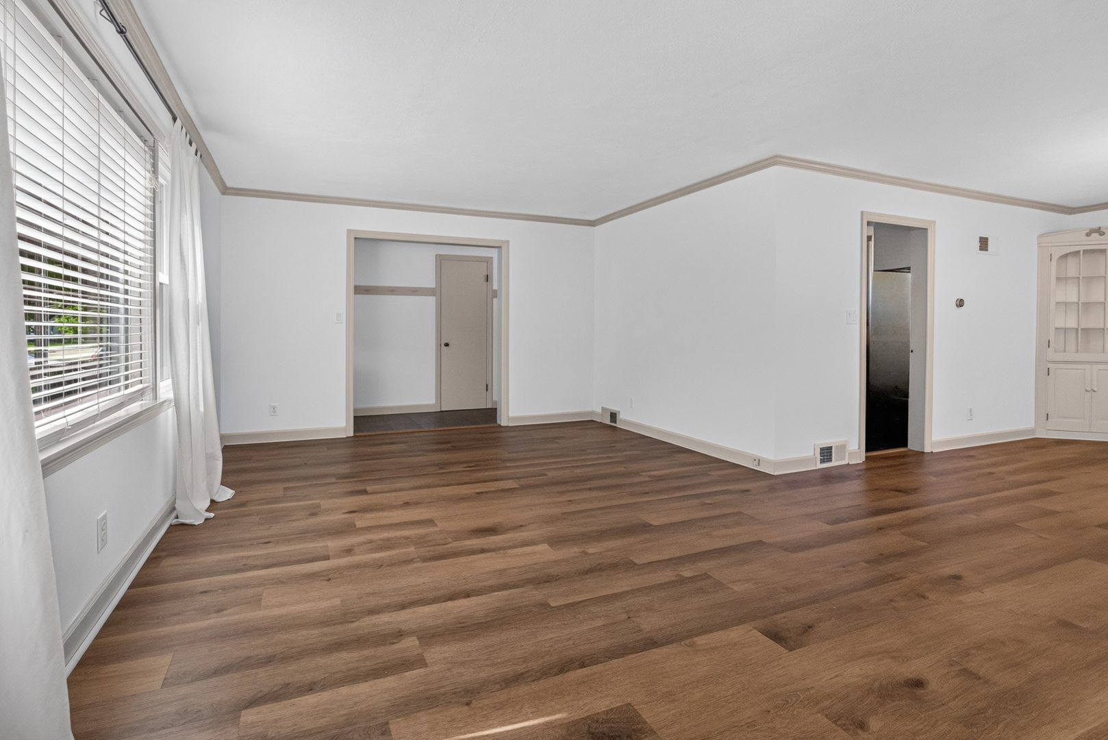 907 North Oak Street Normal, IL 61761 - Photo 6 of 46