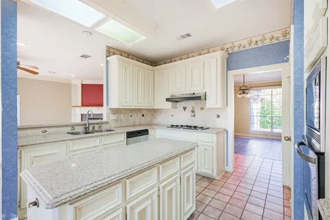 $350,000 | 2015 Woodland Drive, Richmond, TX 77406