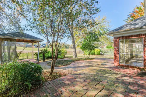 $350,000 | 2015 Woodland Drive, Richmond, TX 77406