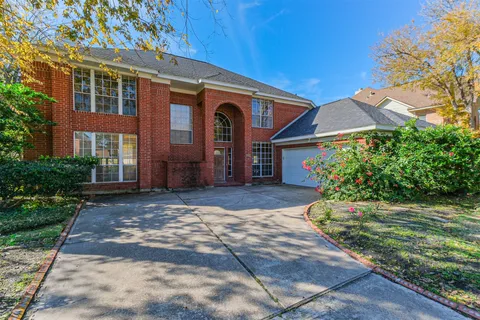 $350,000 | 2015 Woodland Drive, Richmond, TX 77406