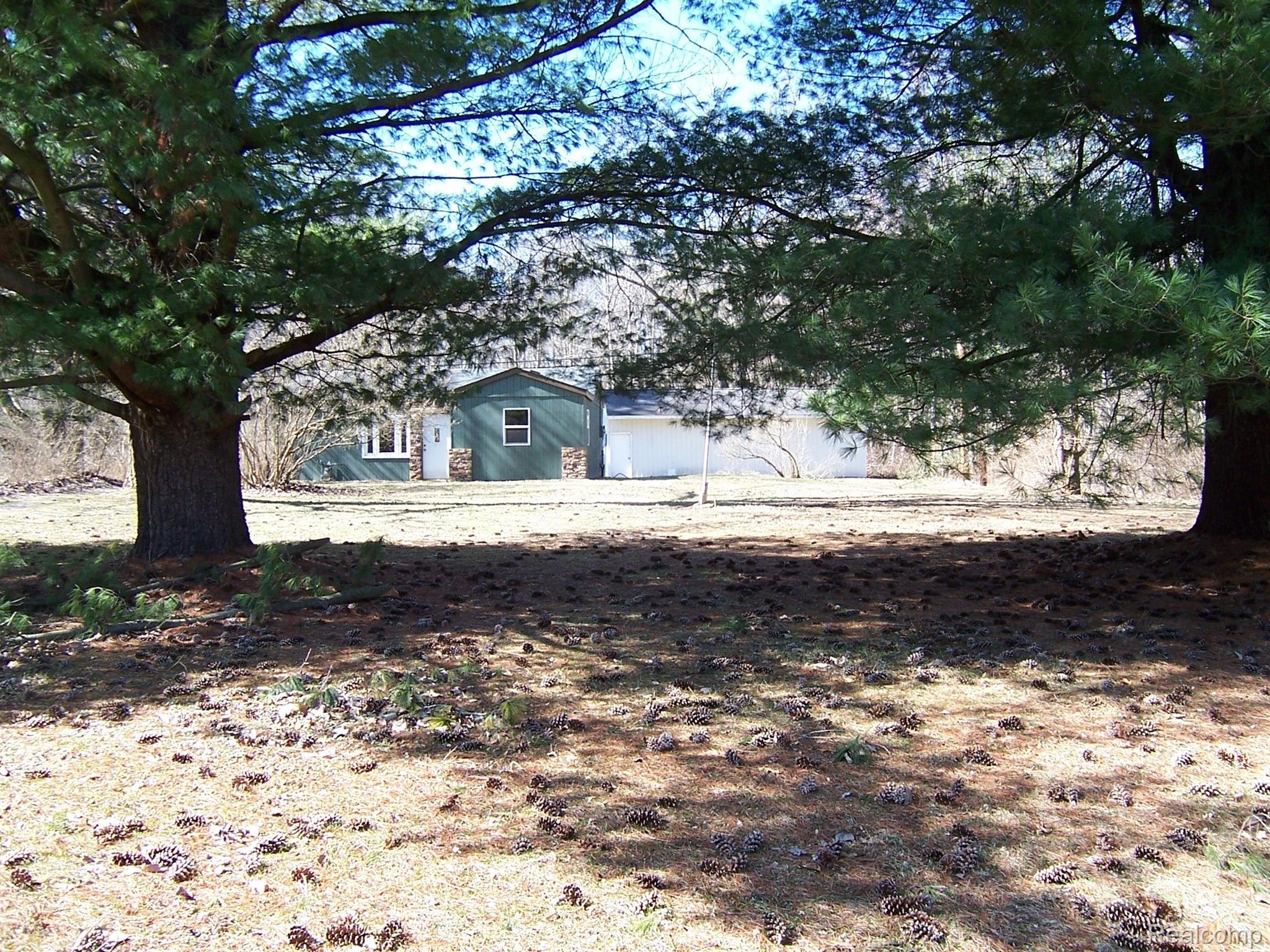 3815 State Road Fort Gratiot, MI 48059 - Photo 3 of 25