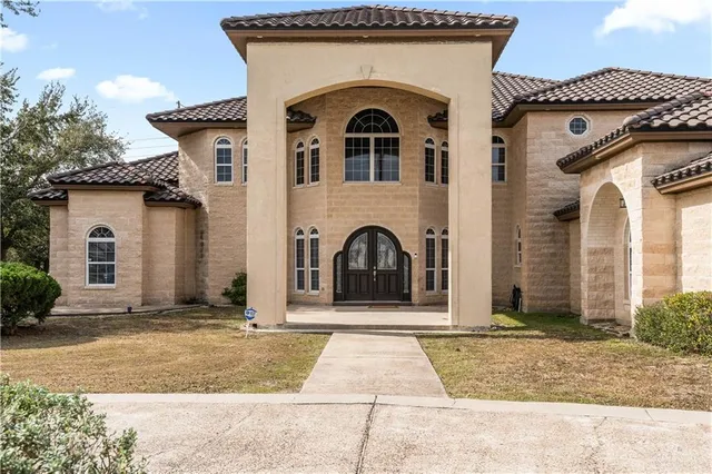 $1,200,000 | 1320 South Westgate Drive, Weslaco, TX 78596