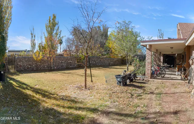 $515,000 | 324 Rio Estancia Drive, El Paso, TX 79932