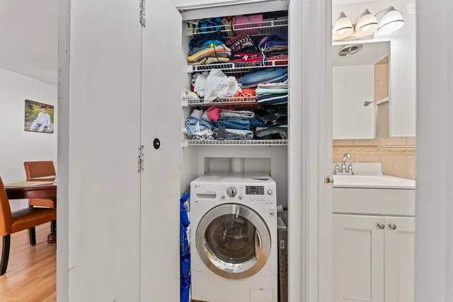 $165,000 | 5506 Lincoln Avenue, Unit A114, Morton Grove, IL 60053