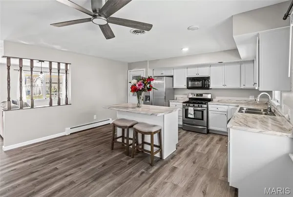 $220,000 | 319 West Indiana Street, Trenton, IL 62293