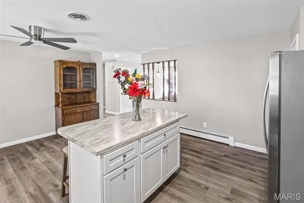 $220,000 | 319 West Indiana Street, Trenton, IL 62293