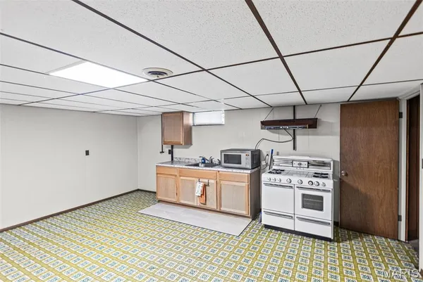 $220,000 | 319 West Indiana Street, Trenton, IL 62293